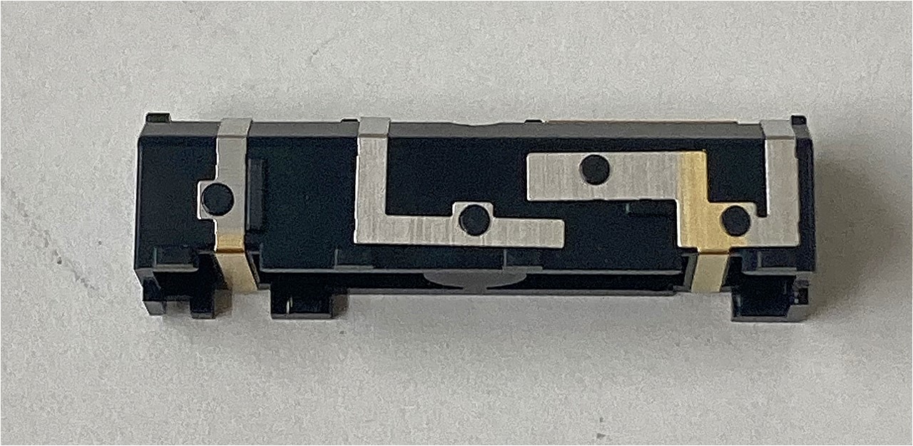 1018-480A　860～894MHz、2110～2170MHz、2400～2500MHz対応 3dBi以下　LTEアンテナ