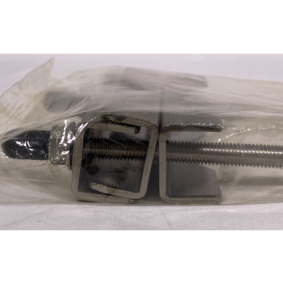 UB-653 ステンレスUブラケット グラスファイバー工研