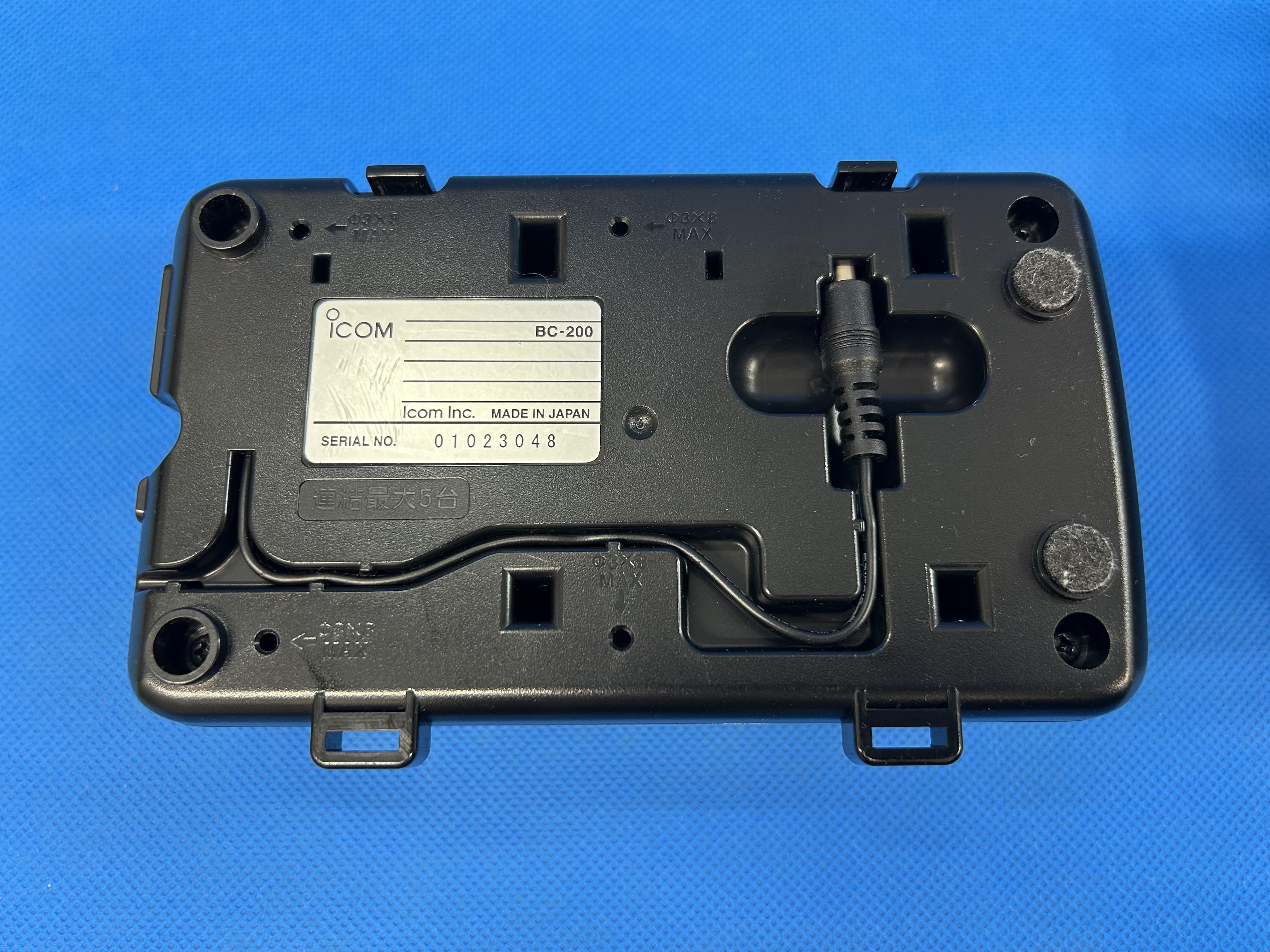 アイコム　特定小電力トランシーバー用２口充電器（BC-200)ｘ4台とACアダプターセット　中古品