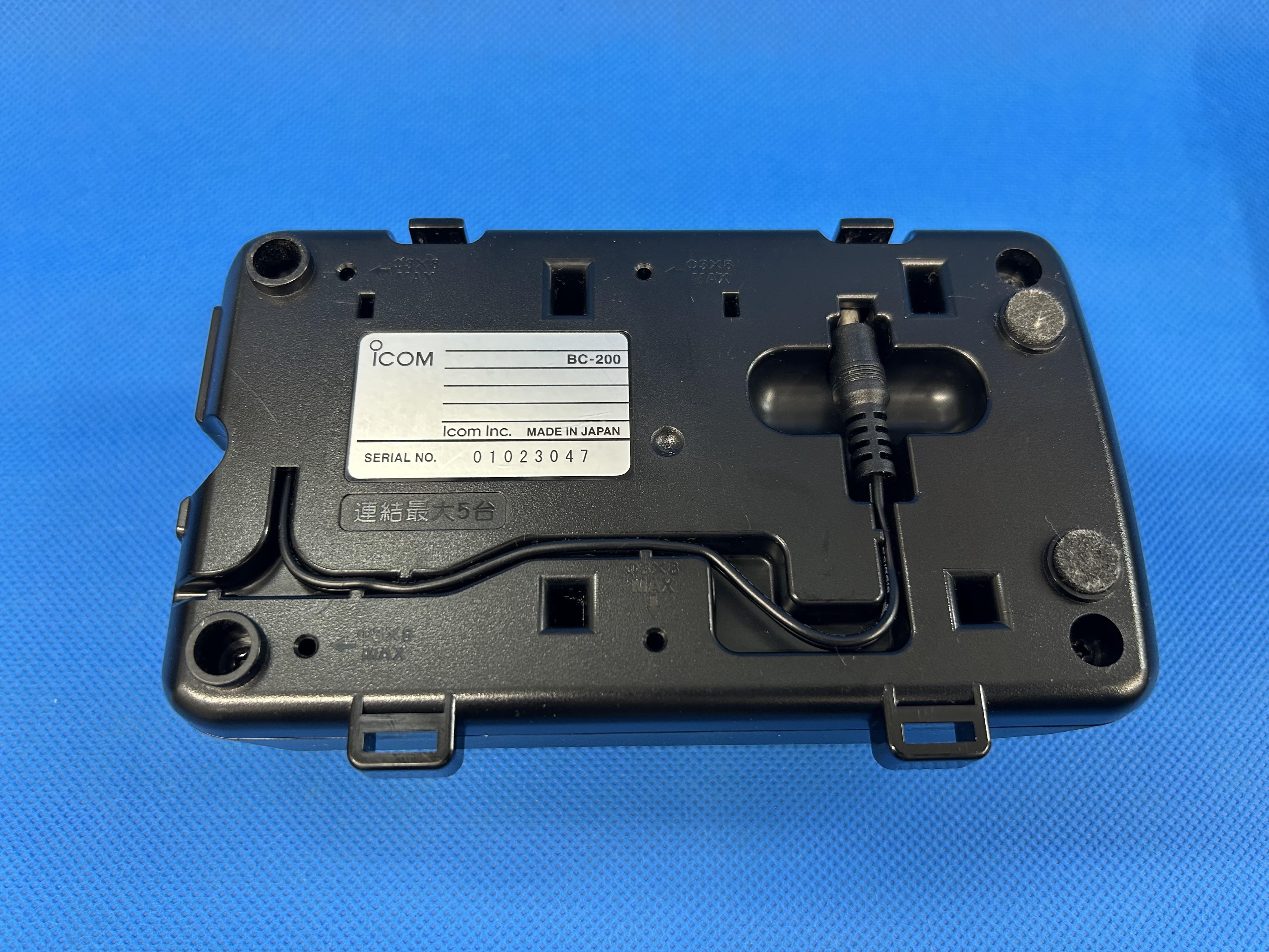 アイコム　特定小電力トランシーバー用２口充電器（BC-200)ｘ4台とACアダプターセット　中古品