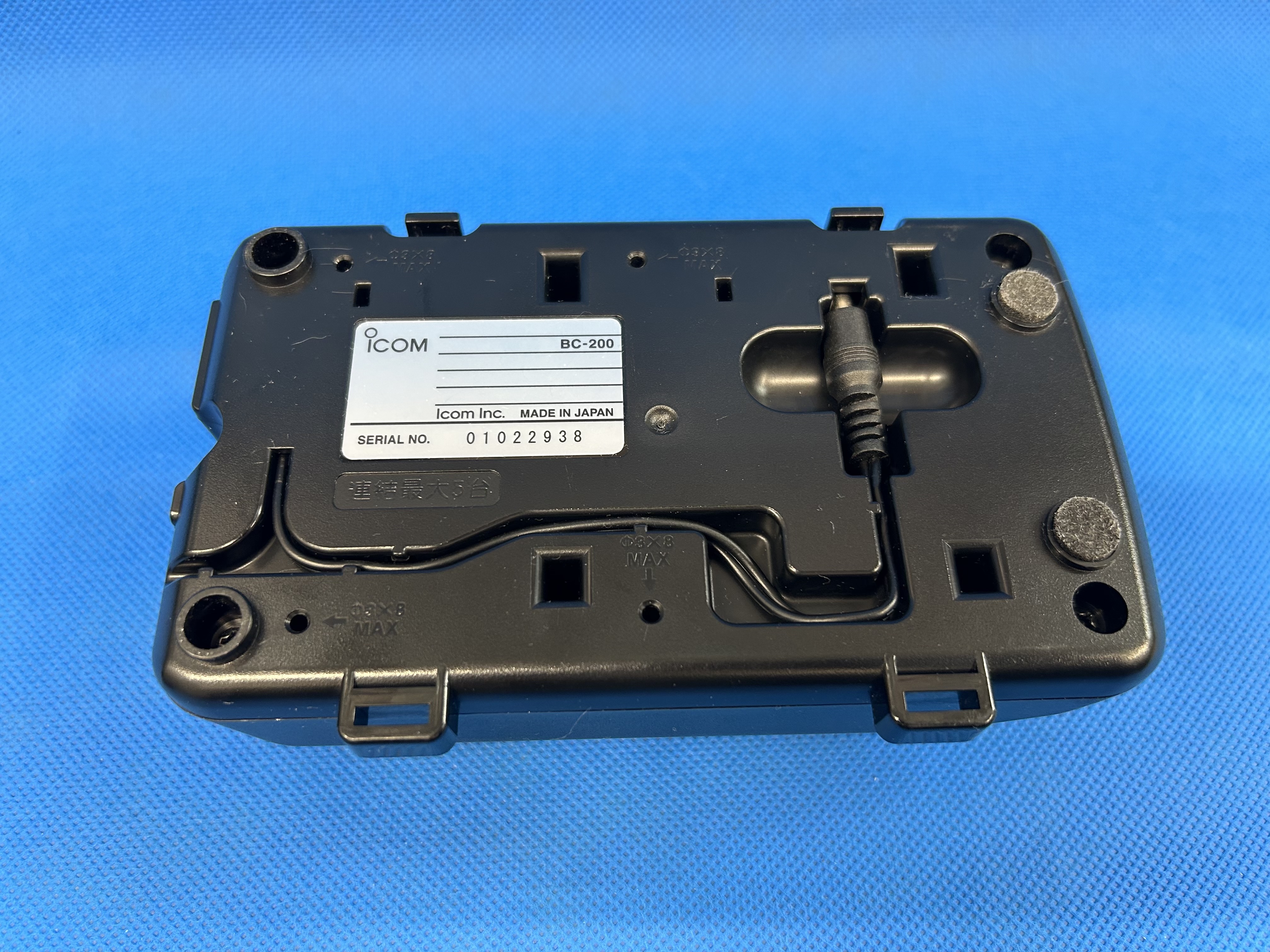 アイコム　特定小電力トランシーバー用２口充電器（BC-200)ｘ4台とACアダプターセット　中古品