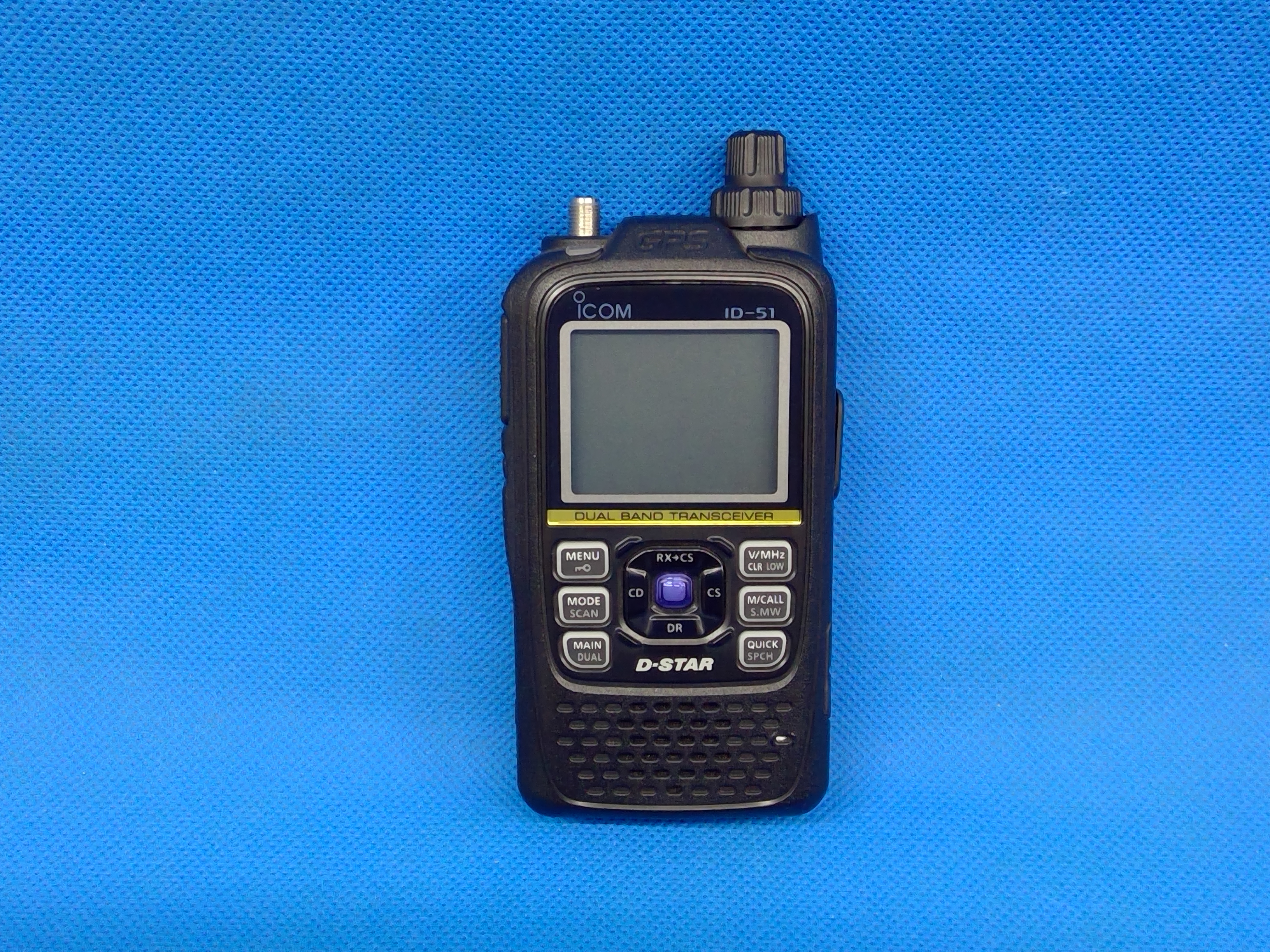 アイコム ID-51PLUS2 デュアルバンドデジタルトランシーバー 店頭使用