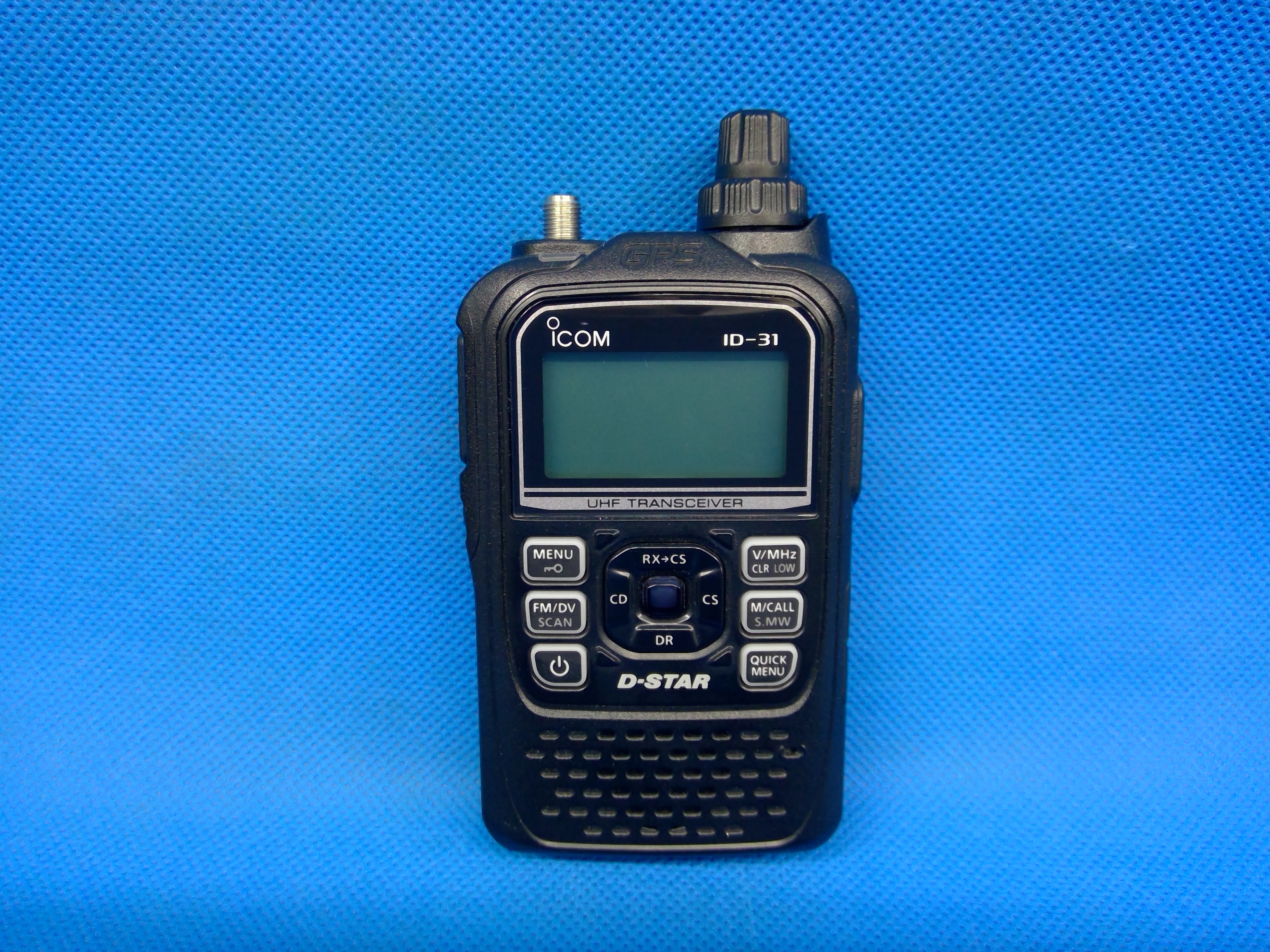 アイコム　ID-31PLUS　430MHzデジタルトランシーバー　店頭使用品　バッテリー新品交換