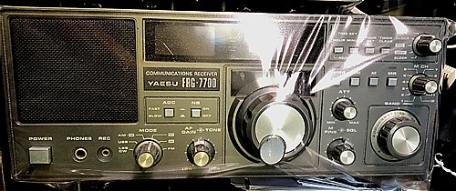 ヤエス ラジオ受信機 ＦＲＧ－７７００ 完動品後面のビスにサビ